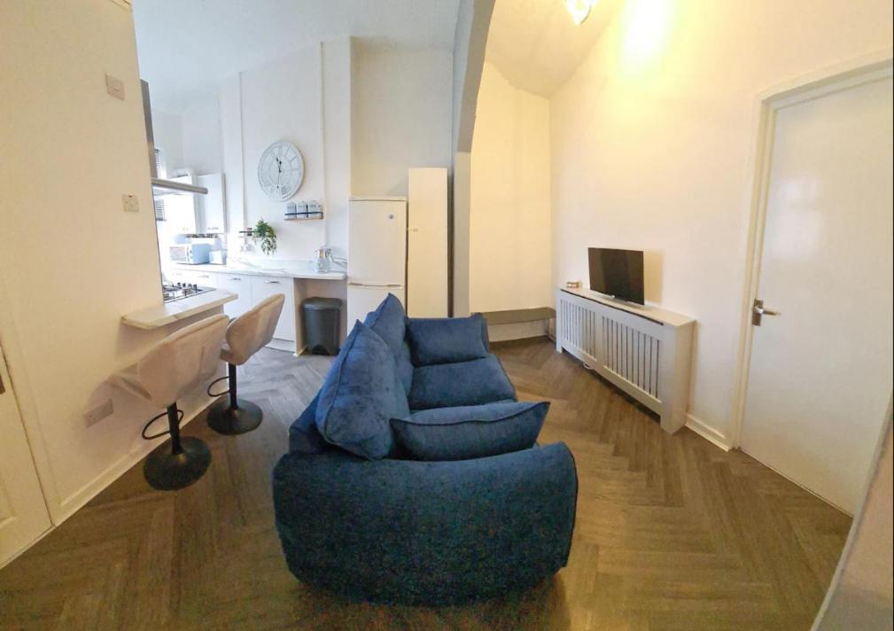 Entire 2 Bed Flat On 3Rd Floor Near City Centre & Stadium カーディフ エクステリア 写真